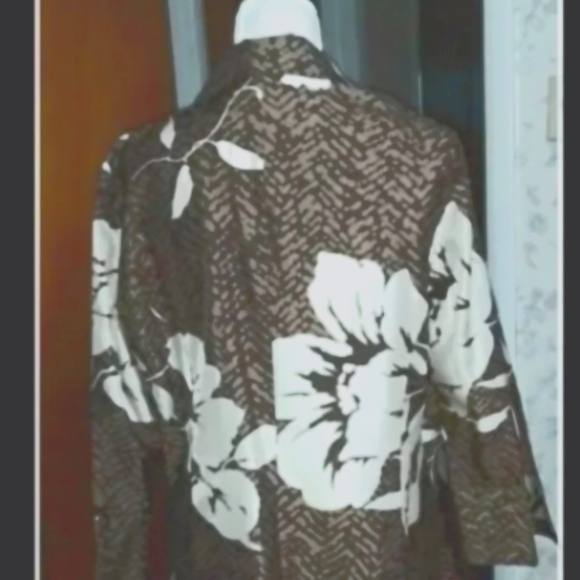 Linda Alan Tracy blouse - Picture 2 of 7